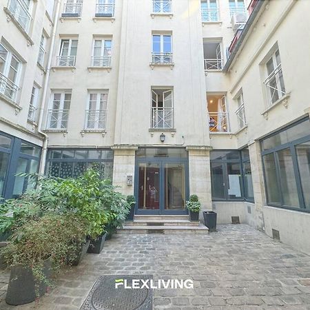 Luxury Studio In City Center Париж Экстерьер фото