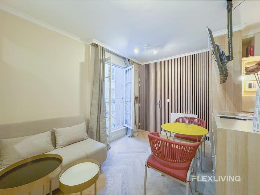 Luxury Studio In City Center Париж Экстерьер фото
