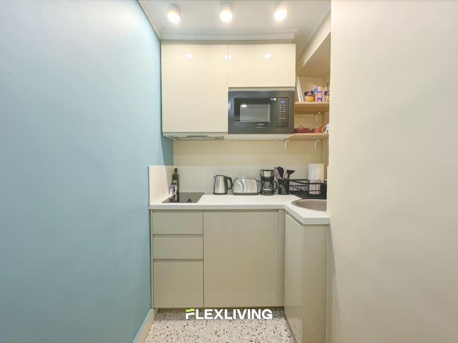 Luxury Studio In City Center Париж Экстерьер фото